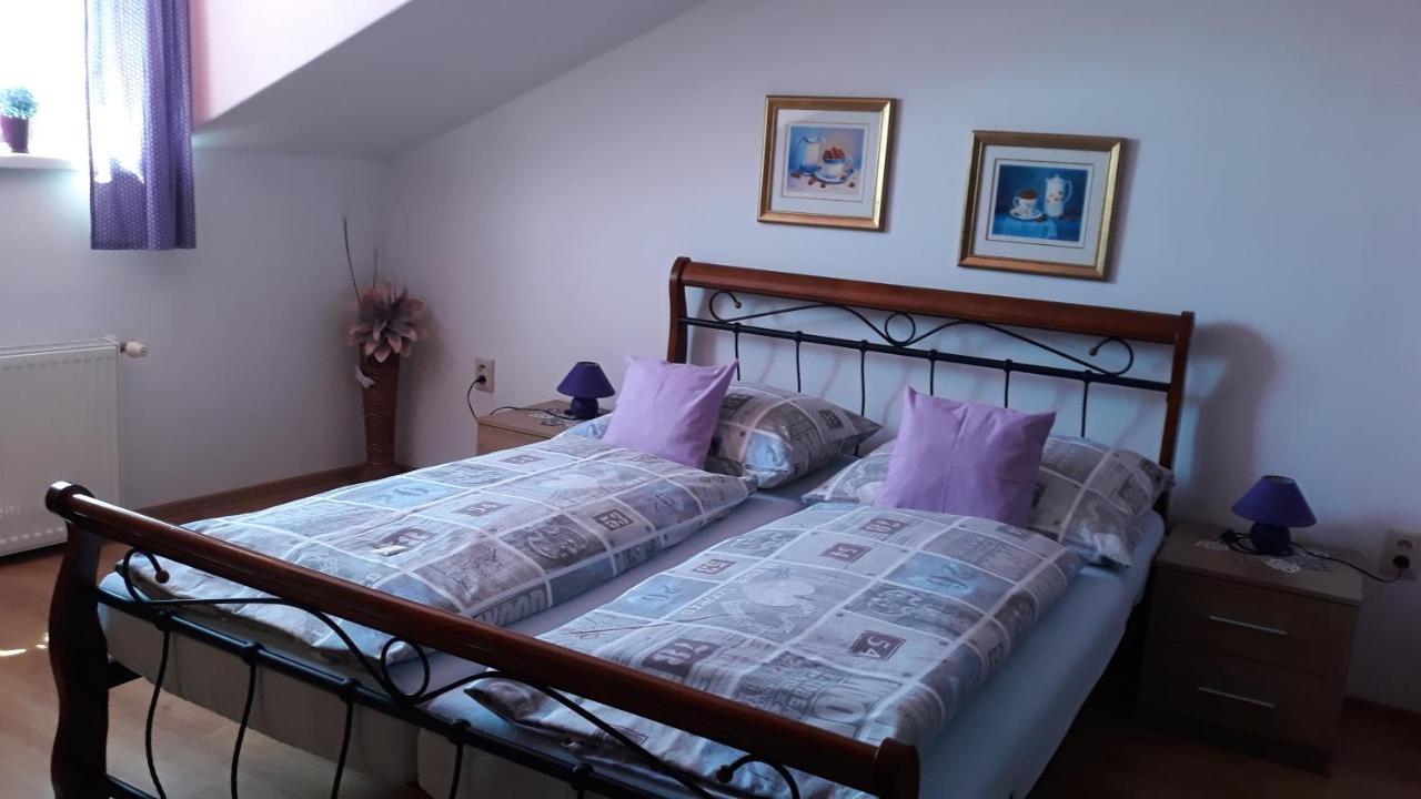 Privat Jozef Apartment Vrbov Luaran gambar