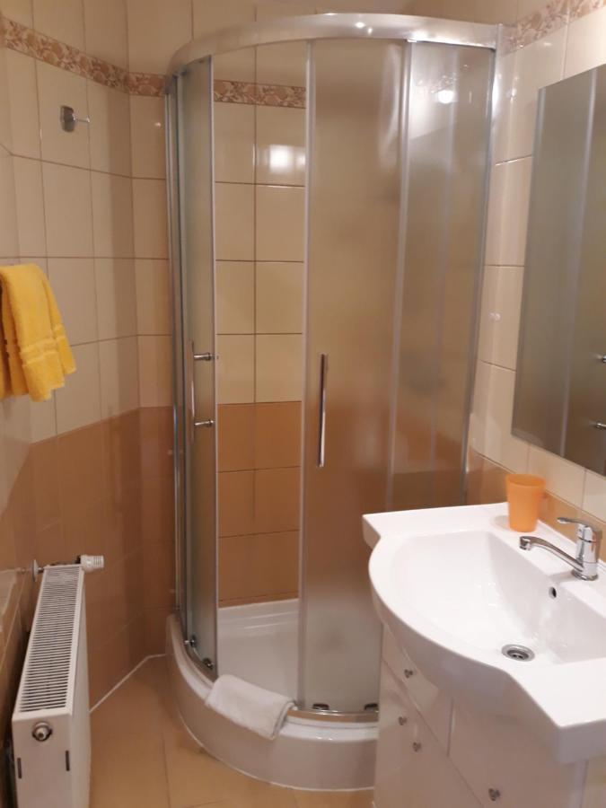 Privat Jozef Apartment Vrbov Luaran gambar